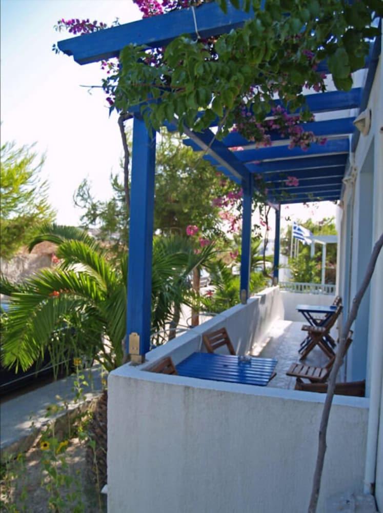 Anna Zisimos Hotel Adamantas  Exterior photo