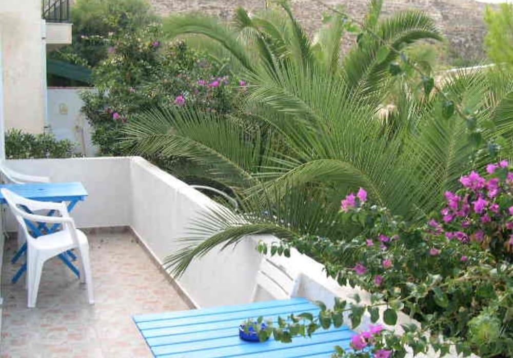 Anna Zisimos Hotel Adamantas  Exterior photo